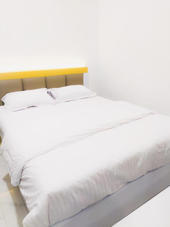 Griya Anggrek Hotell Trenggalek Exteriör bild