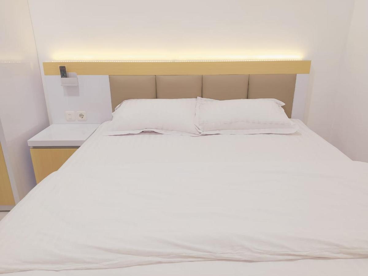 Griya Anggrek Hotell Trenggalek Exteriör bild